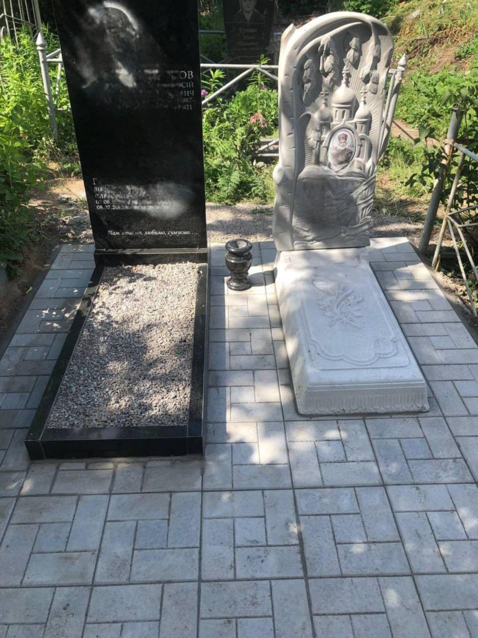 Установленный памятник